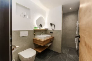 Hotel Moser - Schladming Rohrmoos - neu gestaltetes Bad (©Christine Höflehner)